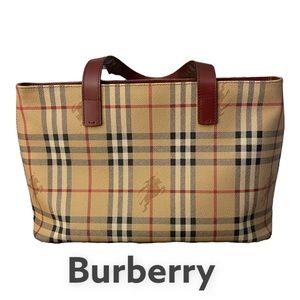 Preloved BURBERRY in very good condition .Comes with Dustbag .Authentic